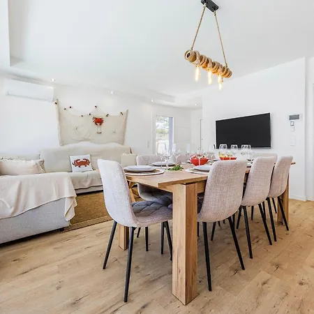 5br With Pool | Fonte Da Telha