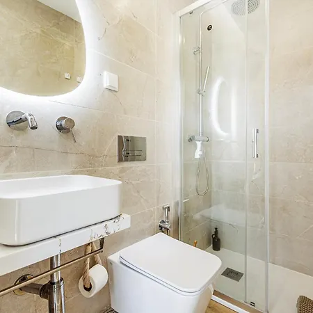 5br With Pool | Fonte Da Telha שארנקה