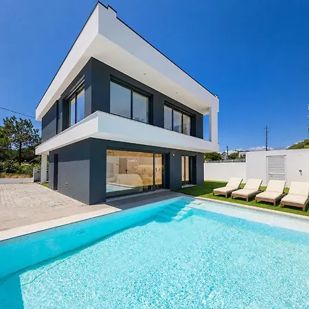 5br With Pool | Fonte Da Telha